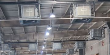 為什么工廠車間降溫都安裝工業環?？照{？