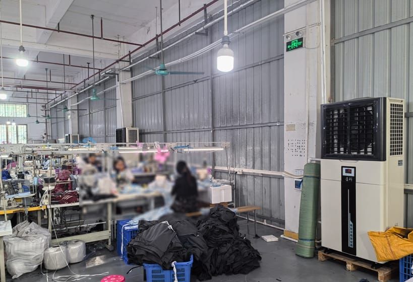 星科5匹工業省電空調-立式軸流機應用于服裝廠降溫案例.jpg